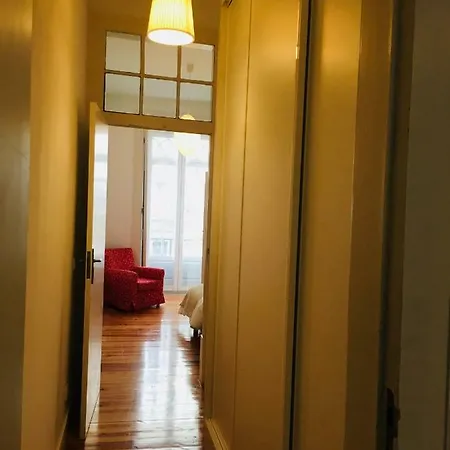 Апартаменты 4 Bedroom - Rua Dos Douradores *